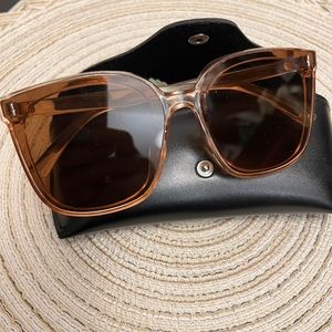 Curved oversized square frame sunglasses brown lenses nose pads straight arms